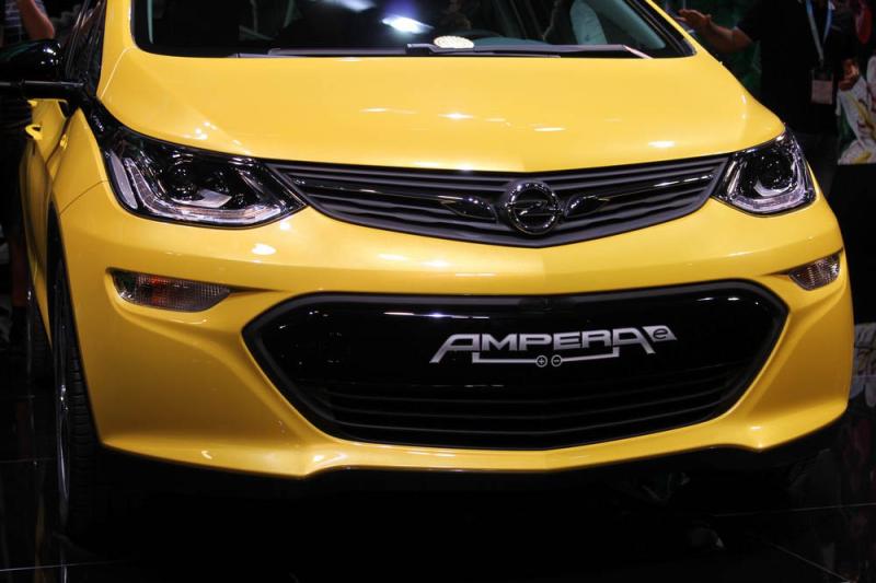  - Paris 2016 live : Opel Ampera-e 1