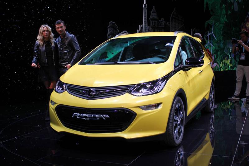  - Paris 2016 live : Opel Ampera-e 1