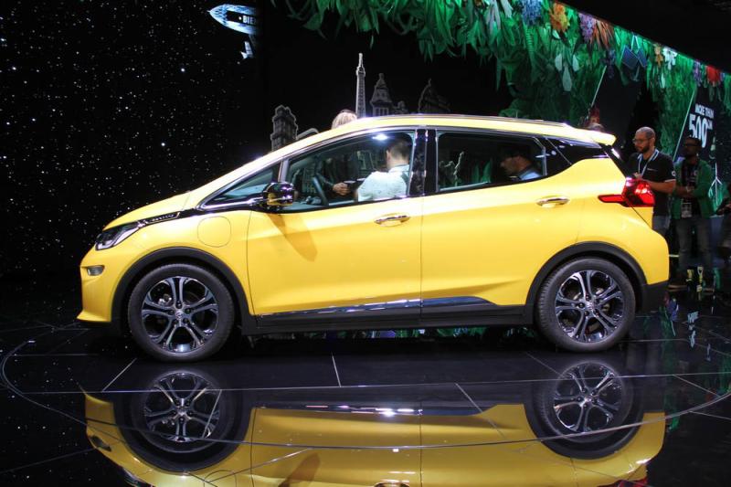  - Paris 2016 live : Opel Ampera-e 1