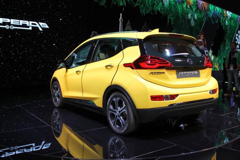  - Paris 2016 live : Opel Ampera-e 1