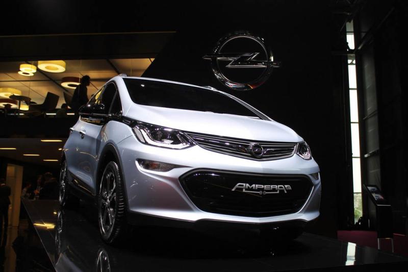  - Paris 2016 live : Opel Ampera-e 1