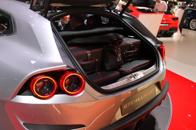  - Paris 2016 live : Ferrari GTC 4 Lusso T 1
