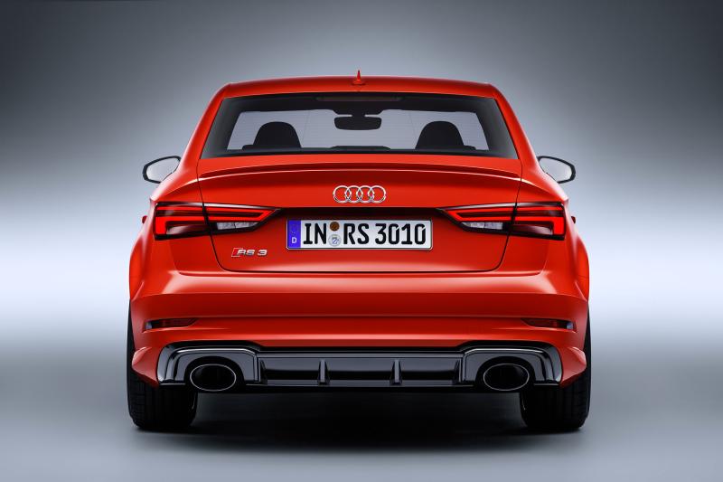  - Paris 2016 live : Audi RS3 Sedan 2