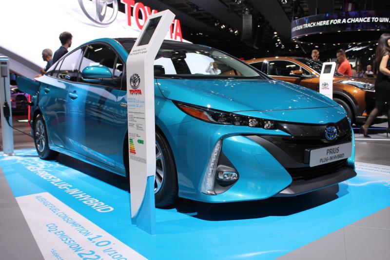 Paris 2016 live : Toyota Prius Plug-In Hybrid 1