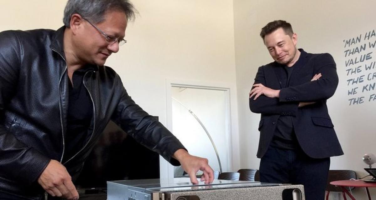 Cette fois Elon Musk répond à Bob Lutz