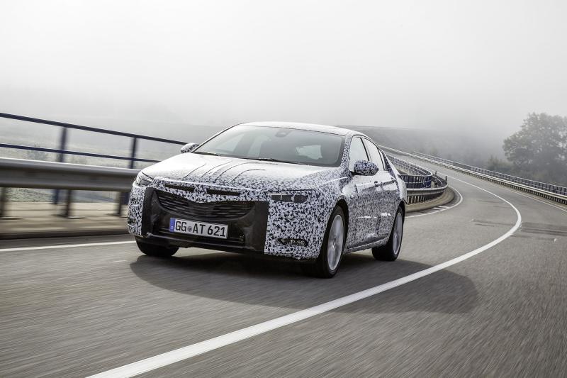  - L'Opel Insignia s'annonce pour le salon de Genève 2017 1