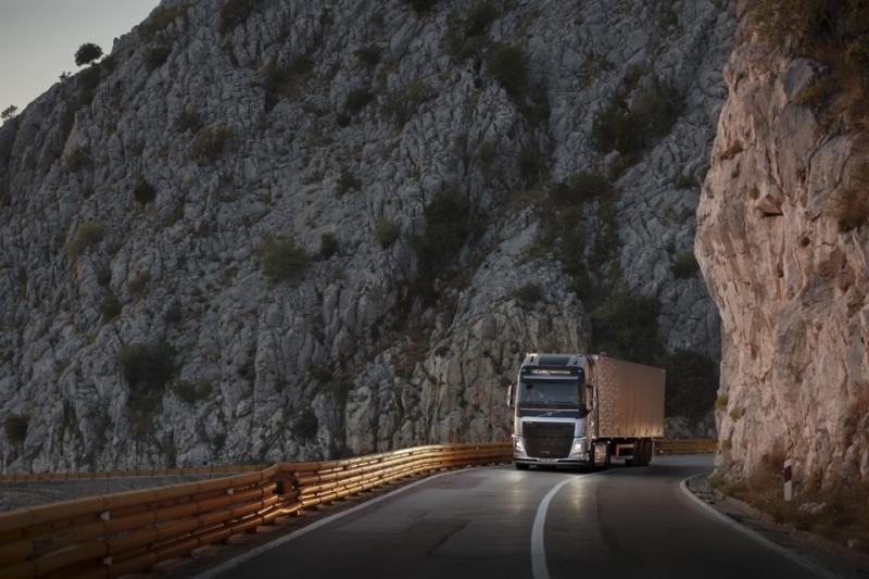  - Le camion et le parapente 1