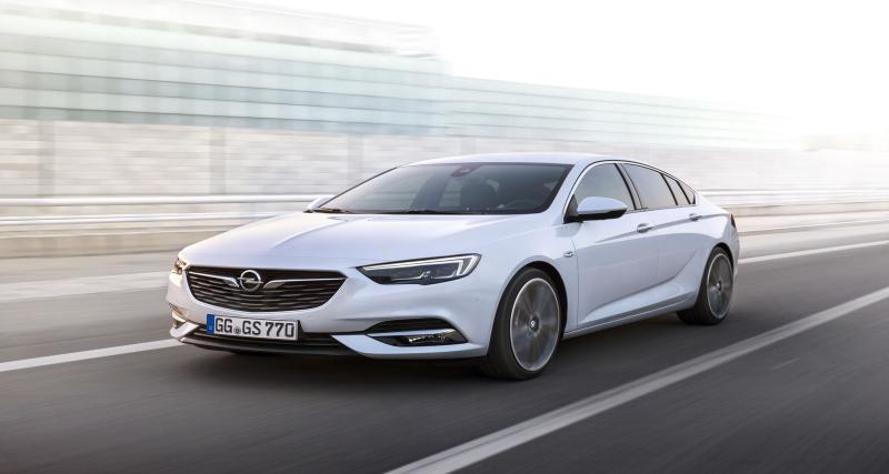  - Opel Insignia Grand Sport officielle, Holden Commodore en prime