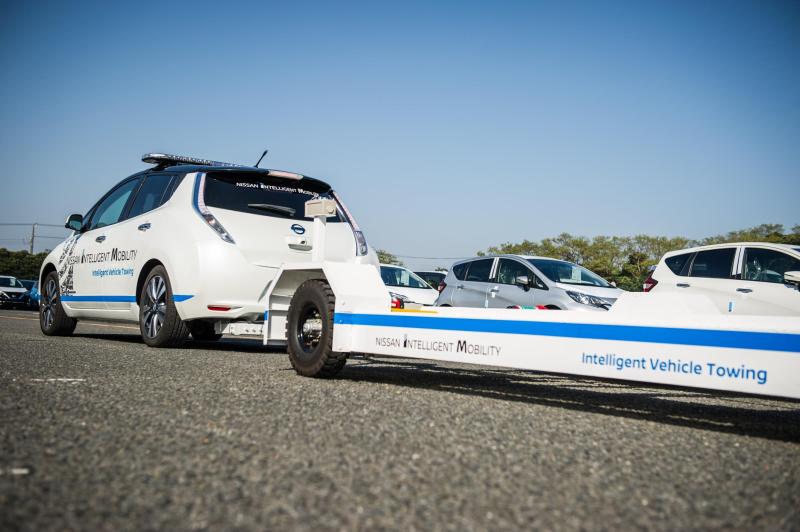  - Un prototype de Nissan Leaf autonome fait dans le remorquage 1