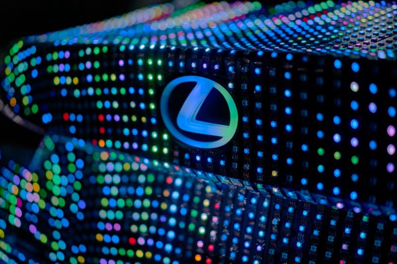  - Lexus LIT IS : 41 999 leds ça illumine 1