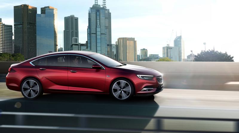  - Opel Insignia Grand Sport officielle, Holden Commodore en prime 1