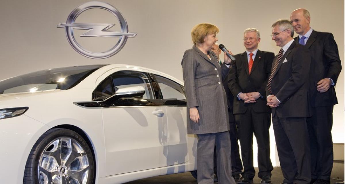 Rachat d'Opel par PSA : l'Allemagne a son mot à dire selon Merkel