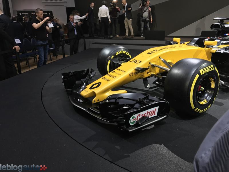  - F1 2017 live : Renault dévoile la R.S.17 1