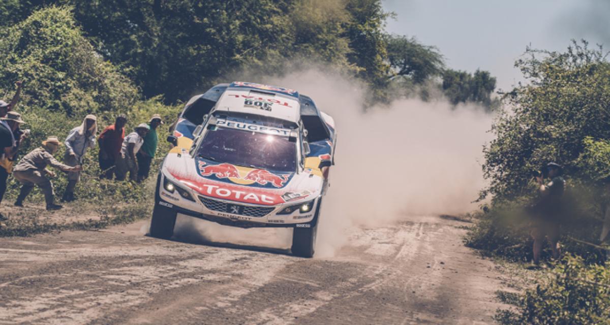 Peugeot avec trois 3008 DKR au Silk Way Rally