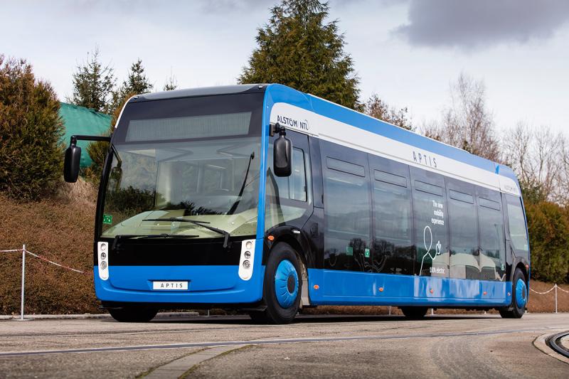 Alstom et NTL présente l'APTIS, le "bus du futur" 1