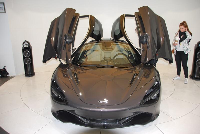  - Escapade parisienne pour la McLaren 720S 1