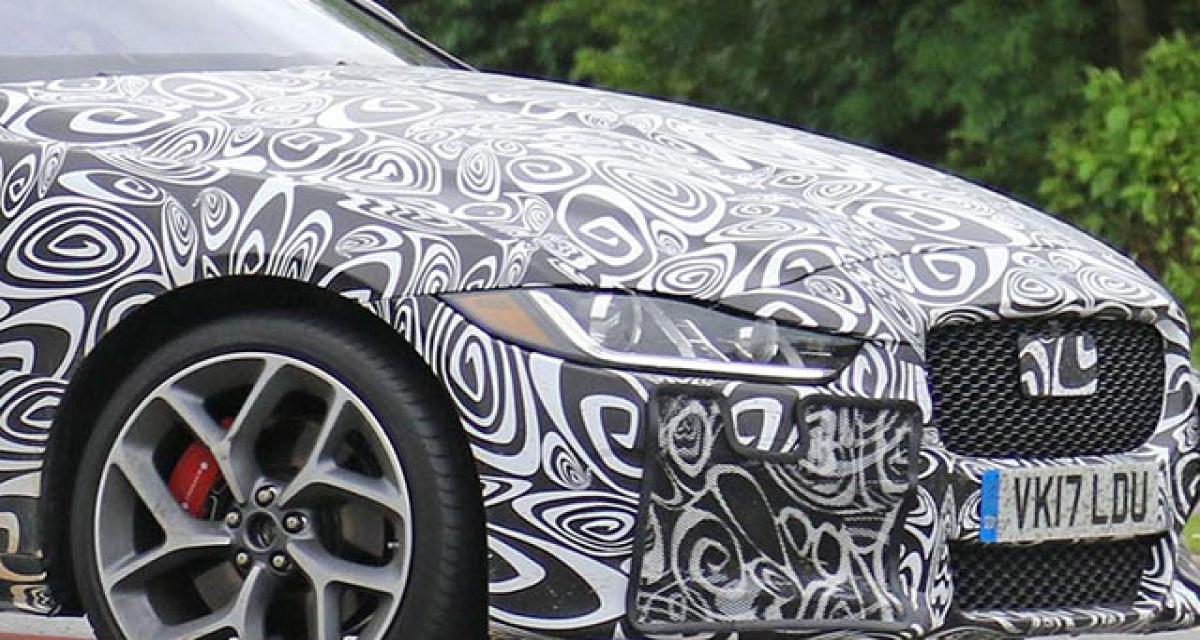 Spyshots : Jaguar XE SVR