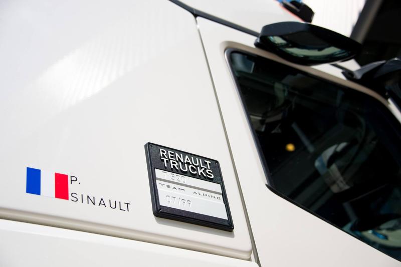  - Renault Trucks T High Edition Team Alpine 1