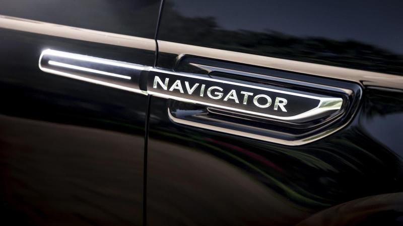  - Le Lincoln Navigator adopte le format L 1