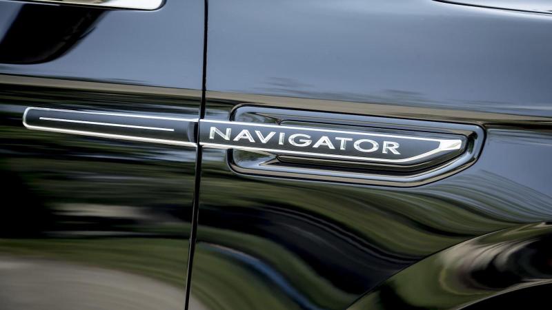  - Le Lincoln Navigator adopte le format L 1