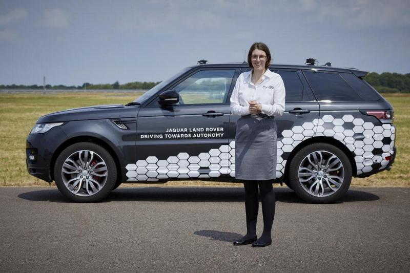  - Voiture autonome : Land Rover enchaîne 1