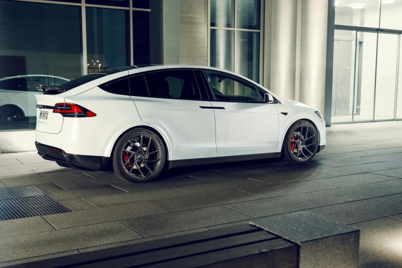  - Tesla Model X par Novitec 1