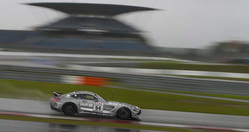  - Mercedes-AMG GT4 : des débuts en course réussis
