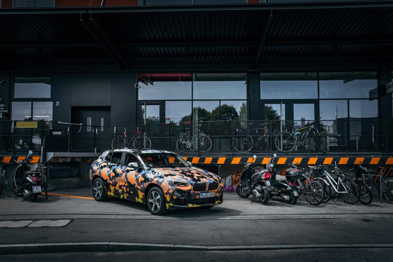  - BMW tease le X2 sous un camouflage inédit 1