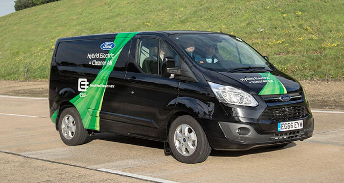 Ford dévoile son Transit hybride rechargeable