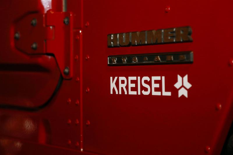 Kreisel livre un Hummer H1 électrique à Arnold Schwarzenegger, et monte en puissance 1