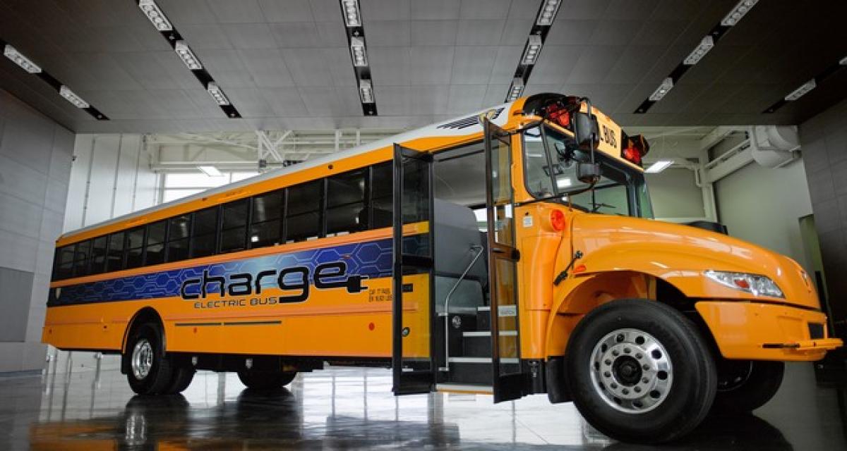 Le car scolaire ChargE, d'IC Electric Bus