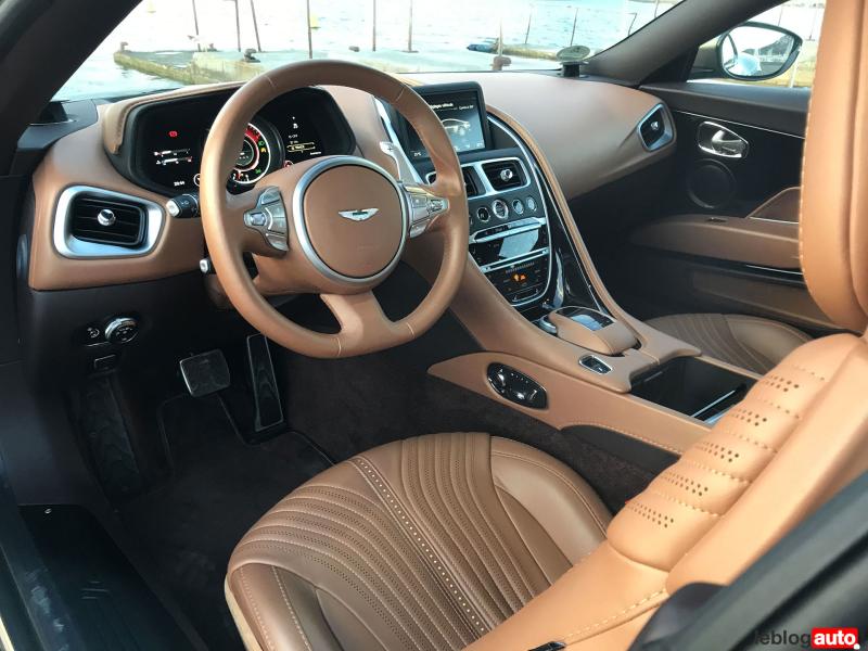  - Essai Aston Martin DB11 - Et la beauté intérieure, alors ? 1