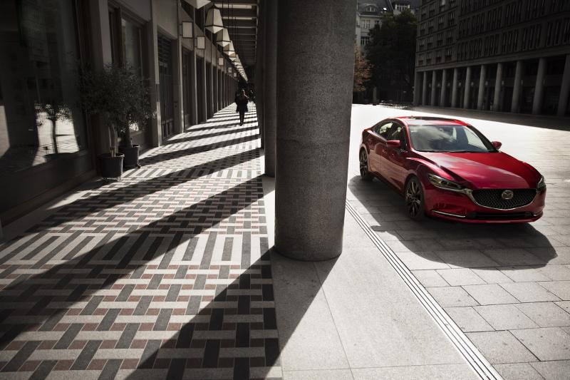  - Los Angeles 2017 : Mazda 6 restylée 1