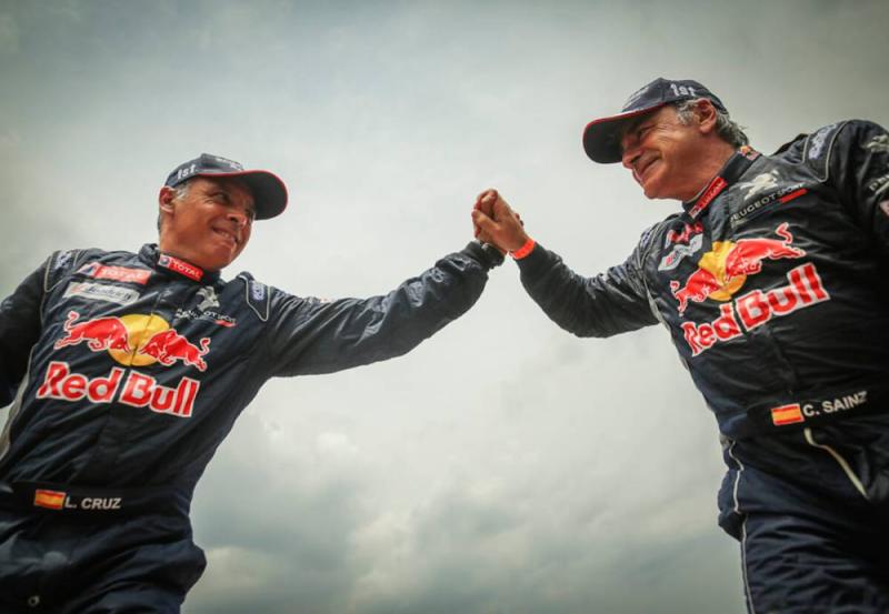 Dakar 2018 : Sainz l'emporte avec Peugeot 1