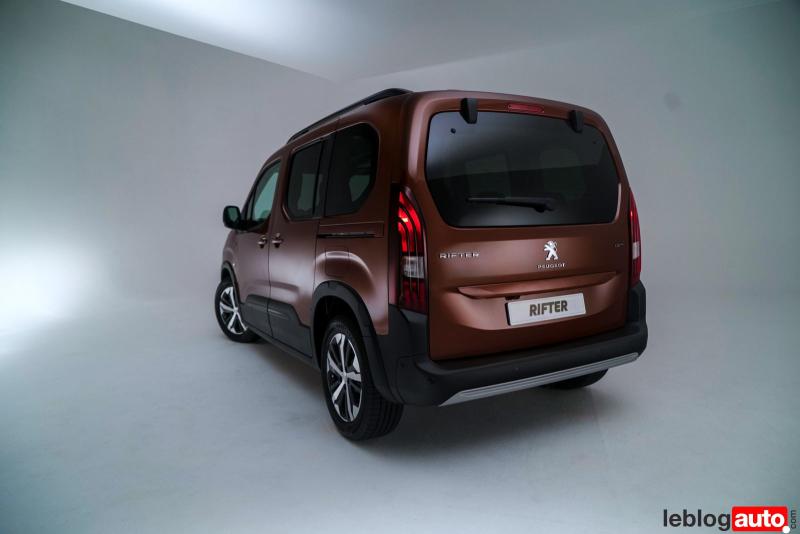 - Le nouveau Peugeot Rifter en vidéo 1