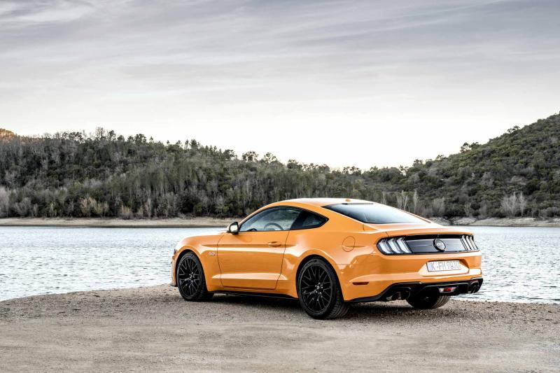  - Essai Ford Mustang GT : burn in USA 1