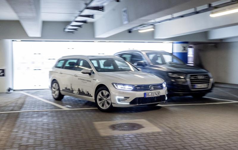 Volkswagen teste le stationnement autonome 1