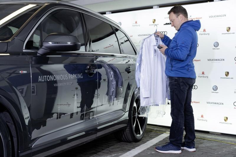  - Volkswagen teste le stationnement autonome 1