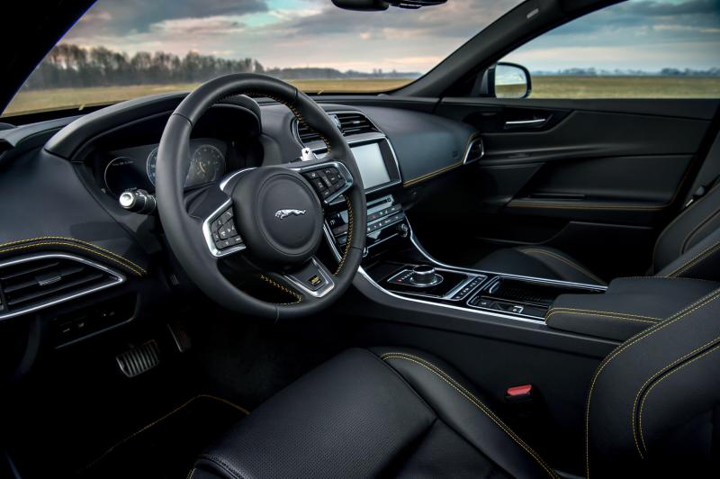  - Jaguar XE 300 Sport 1