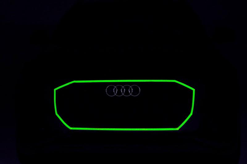  - Audi tease l’Audi Q8 1