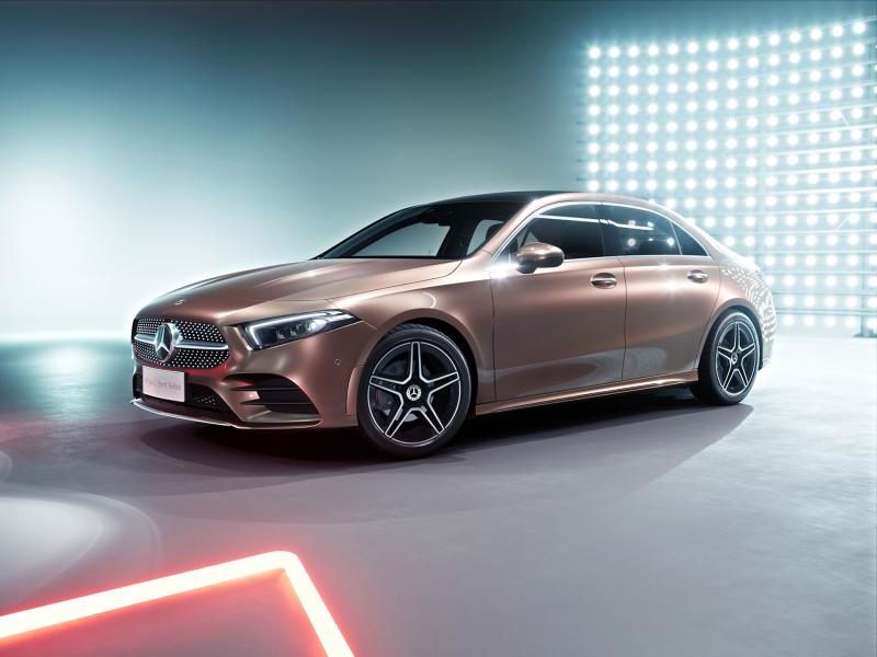  - Pékin 2018 : Mercedes Classe-A 4 portes 1