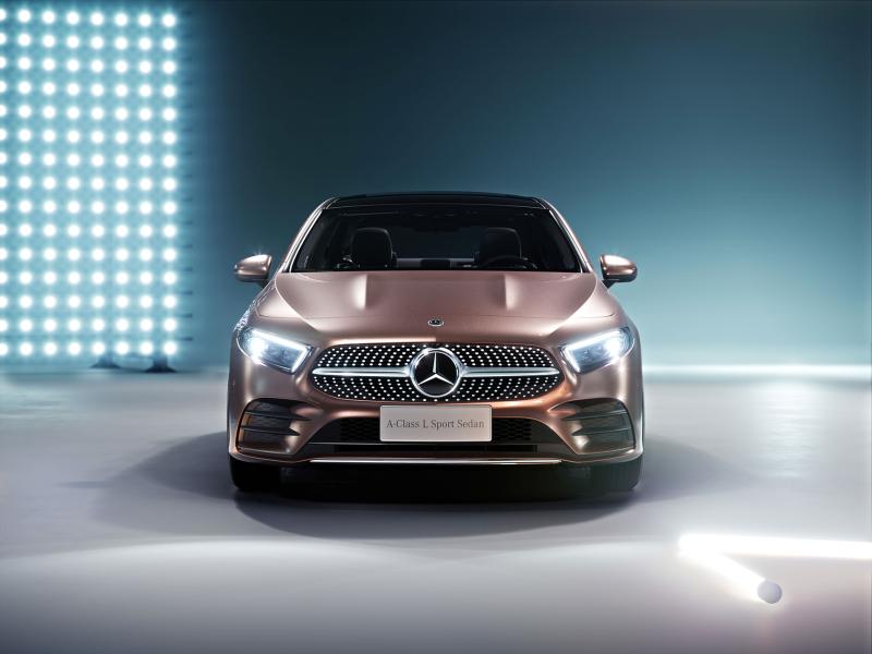  - Pékin 2018 : Mercedes Classe-A 4 portes 1