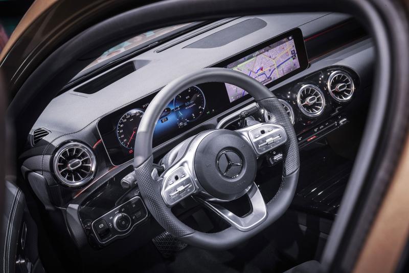  - Pékin 2018 : Mercedes Classe-A 4 portes 1