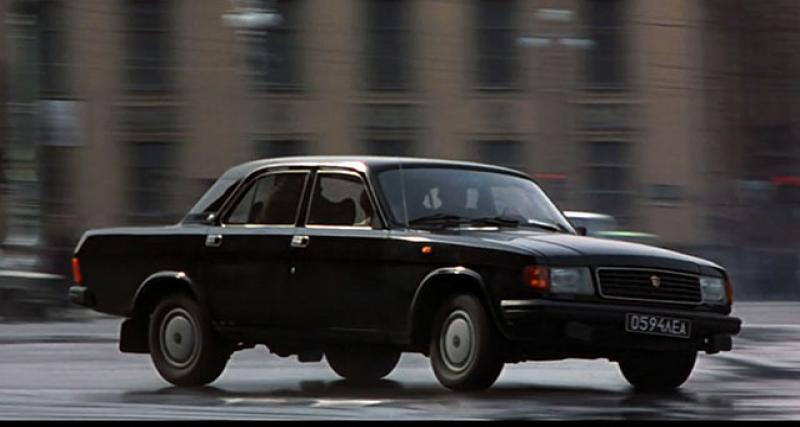  - Festival de cames : James Bond poursuit une GAZ Volga 31029 dans Goldeneye (1995)