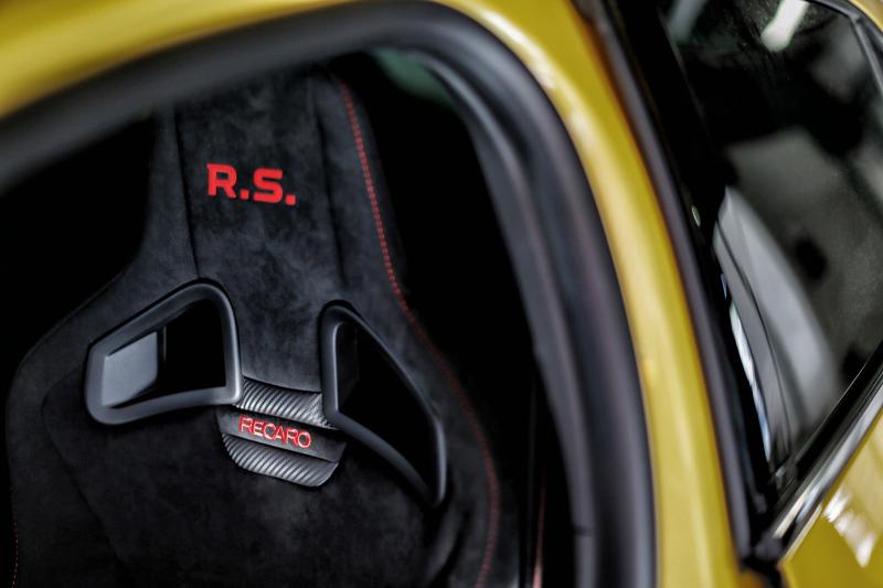  - Renault dévoile la Mégane R.S. Trophy de 300 ch 1