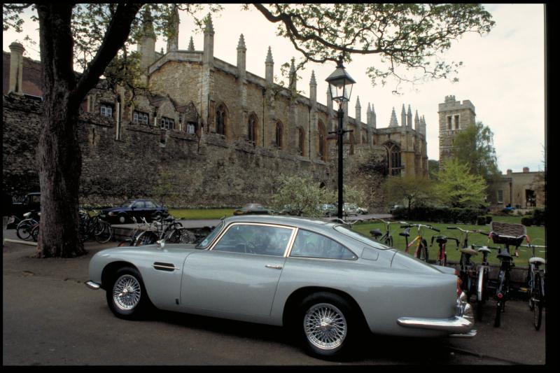  - Aston Martin va produire 25 répliques de la DB5 Goldfinger 1