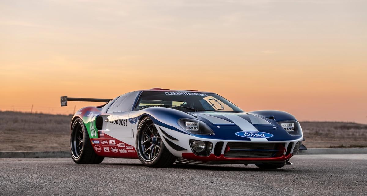 SEMA 2018 : Superformance Future GT Forty