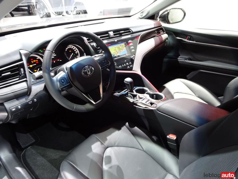 Mondial Paris 2018 live : la Toyota Camry Hybride chasse l'Avensis 1