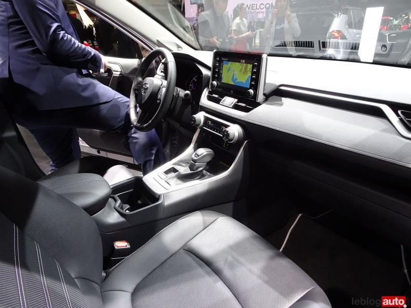 Mondial Paris 2018 live : Toyota Rav 4 Hybride 1