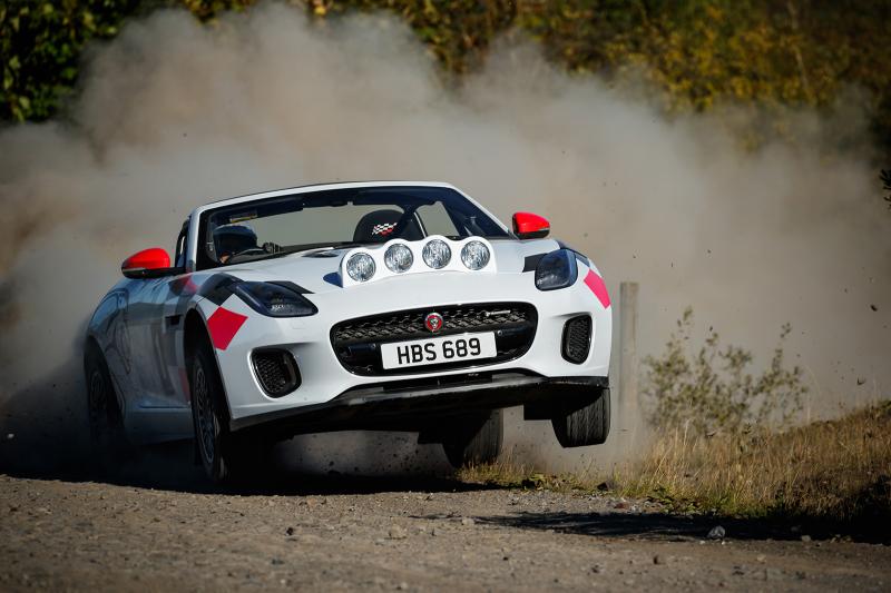  - Jaguar présente une F-Type de rallye 1